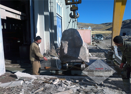 Andezit Taşı Üretim Yapan Fabrikamız